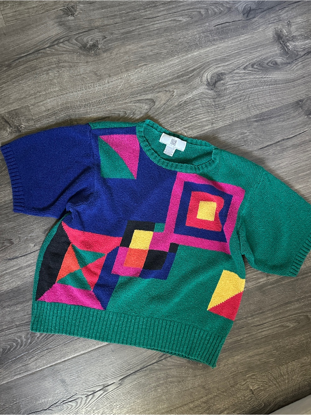 Vintage Petite Illustrations 80s 90s short sleeve sweater